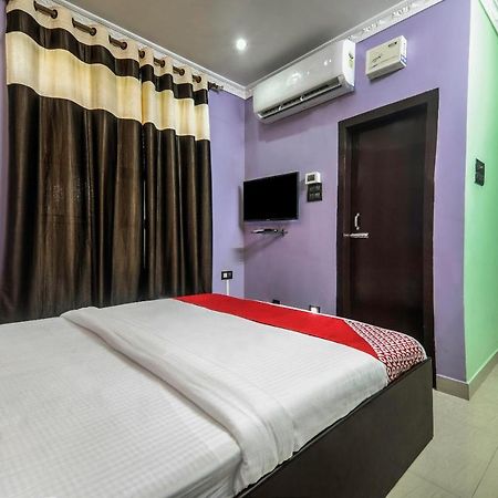 Oyo 13927 Green View Guest House Dispur Bagian luar foto