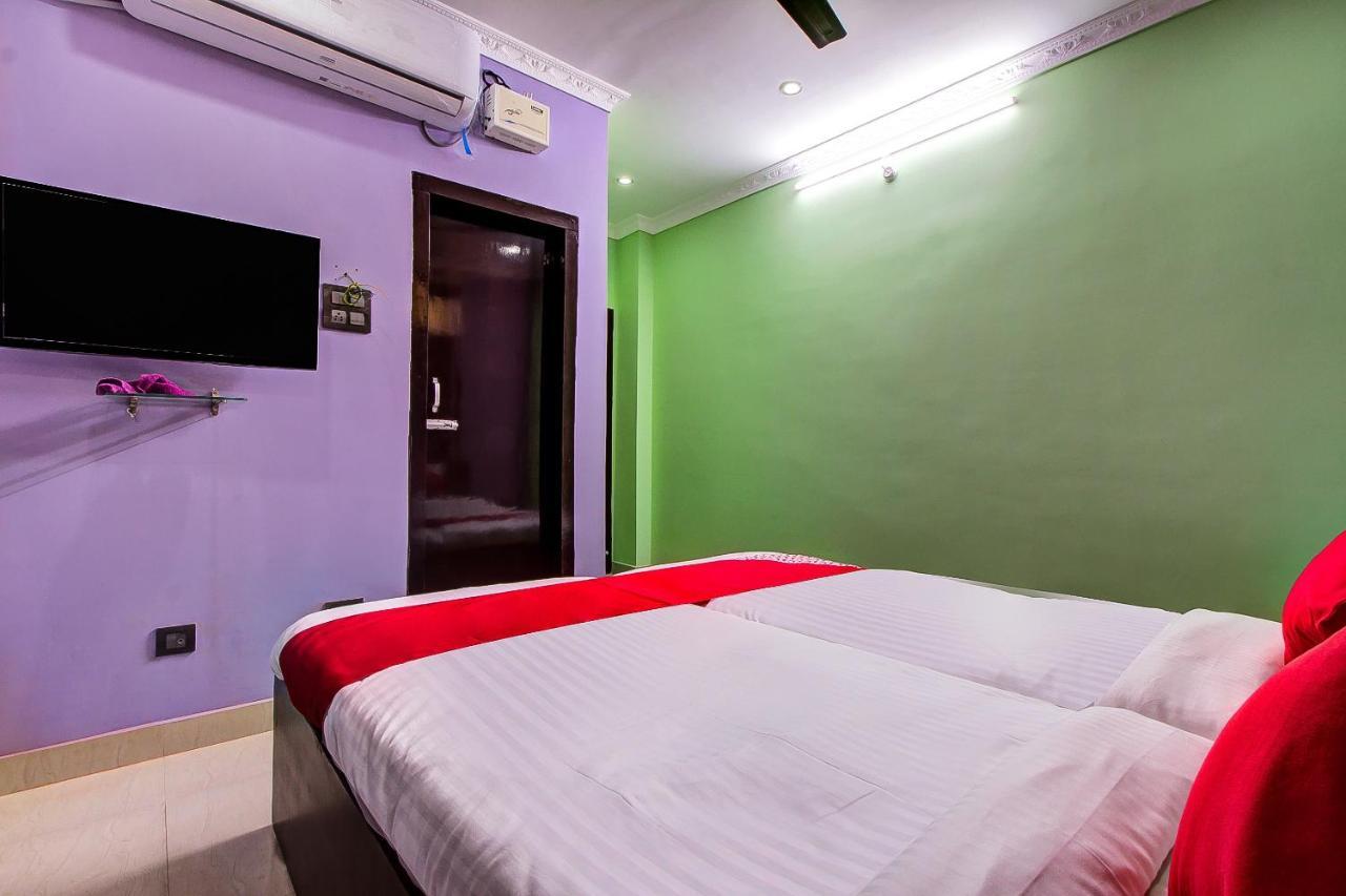 Oyo 13927 Green View Guest House Dispur Bagian luar foto