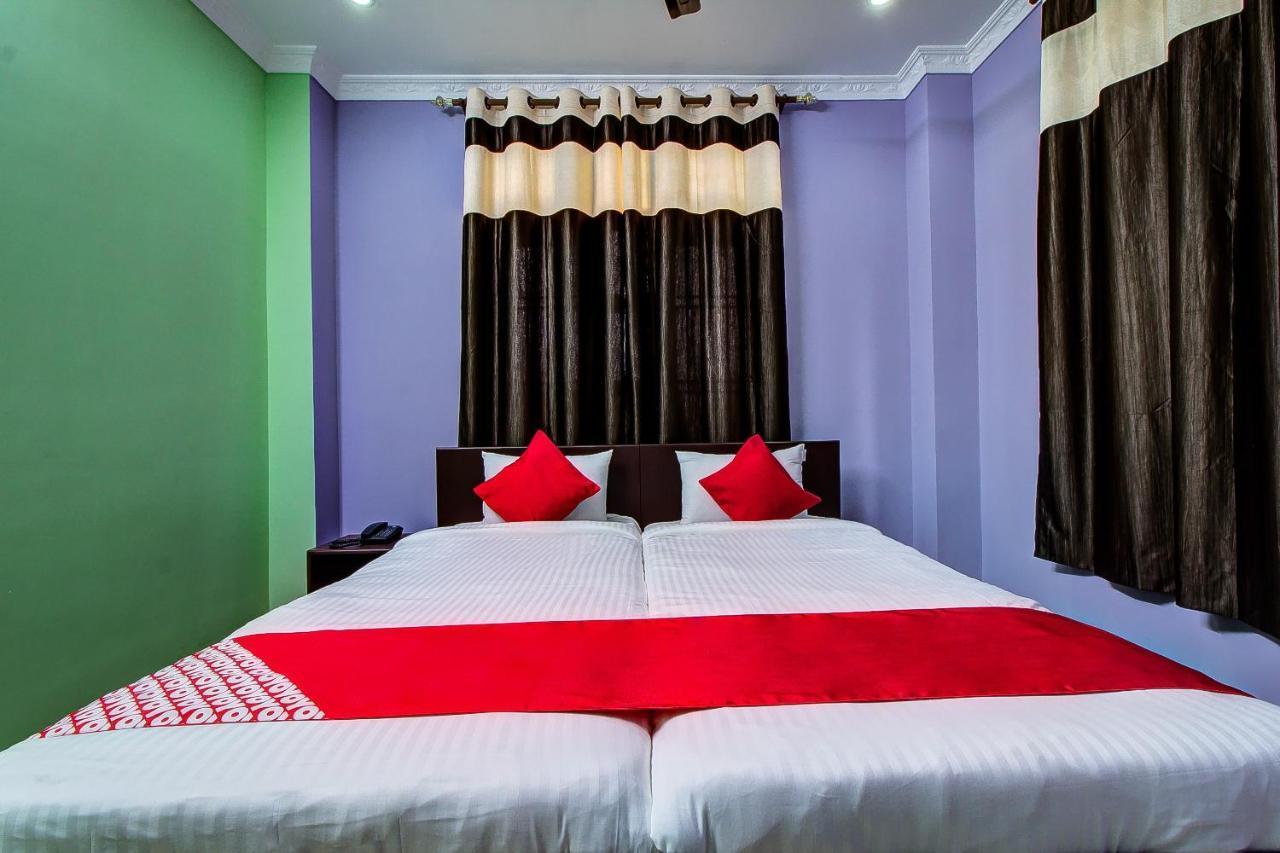 Oyo 13927 Green View Guest House Dispur Bagian luar foto
