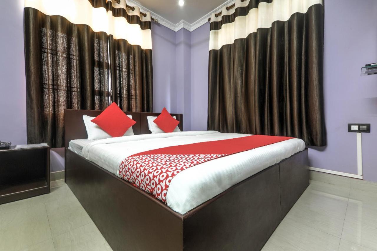 Oyo 13927 Green View Guest House Dispur Bagian luar foto