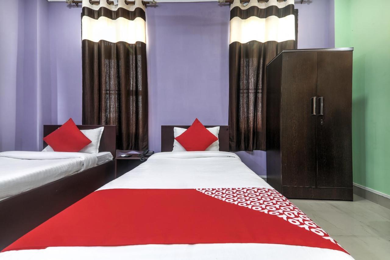 Oyo 13927 Green View Guest House Dispur Bagian luar foto