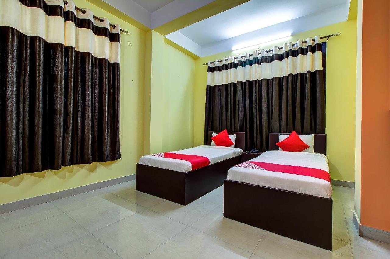 Oyo 13927 Green View Guest House Dispur Bagian luar foto